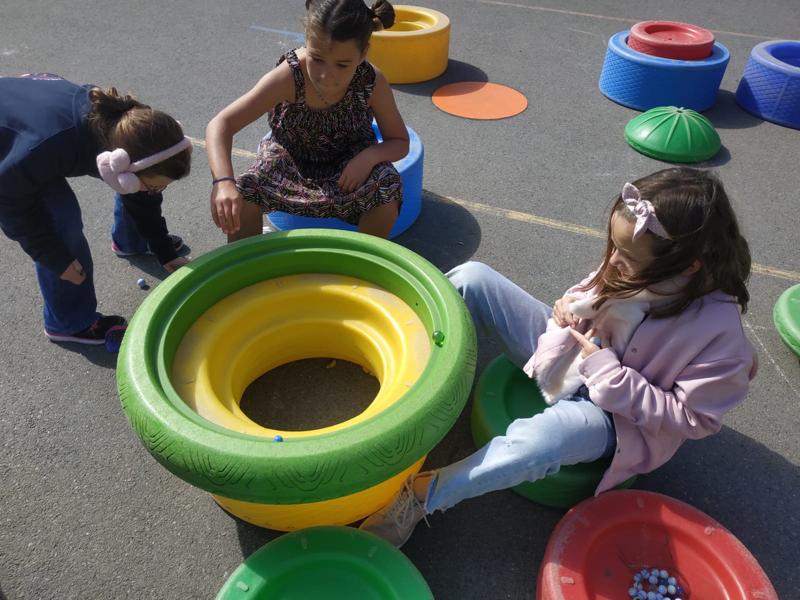 JEUX DE COUR
